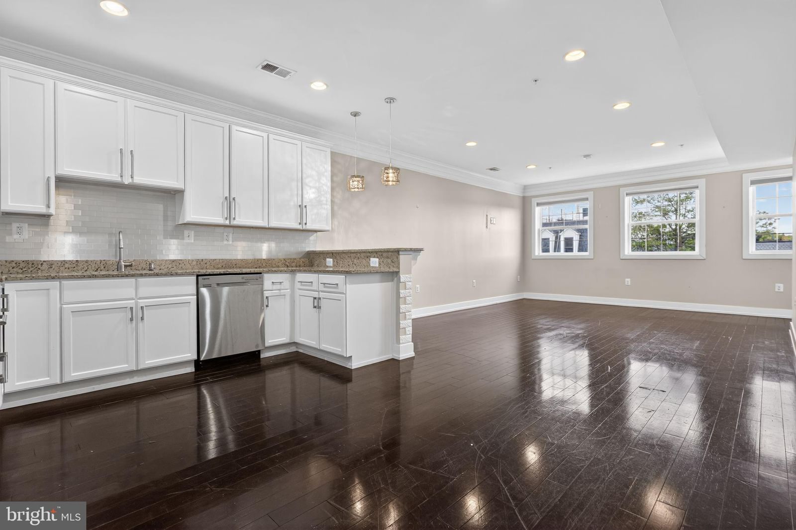3223 WARDER STREET NW #4 photograph