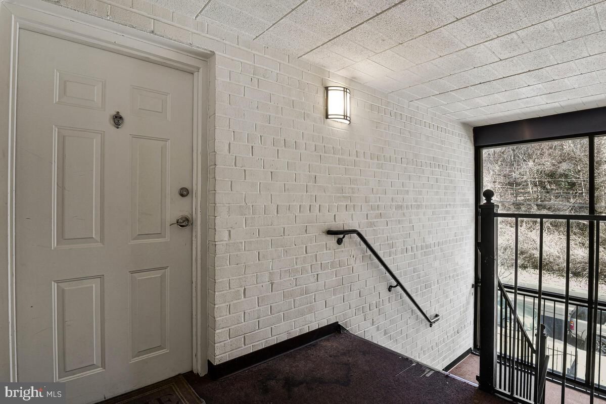 3103 NAYLOR ROAD SE #304 photograph