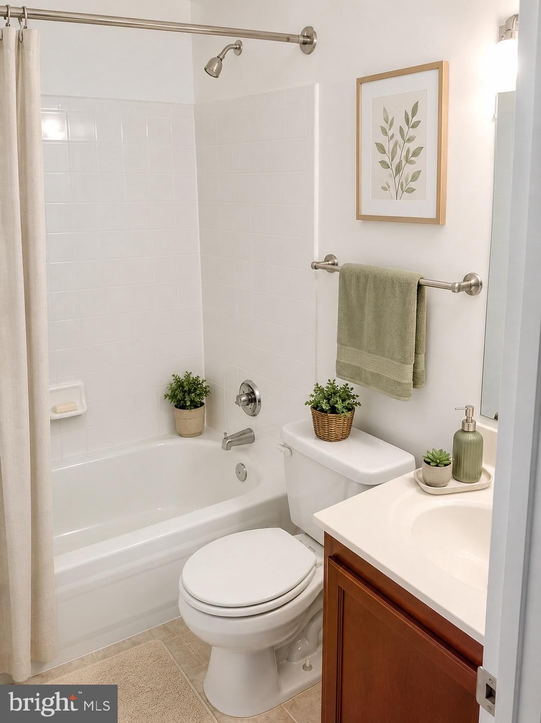 1631 GAINESVILLE STREET SE #301 photograph