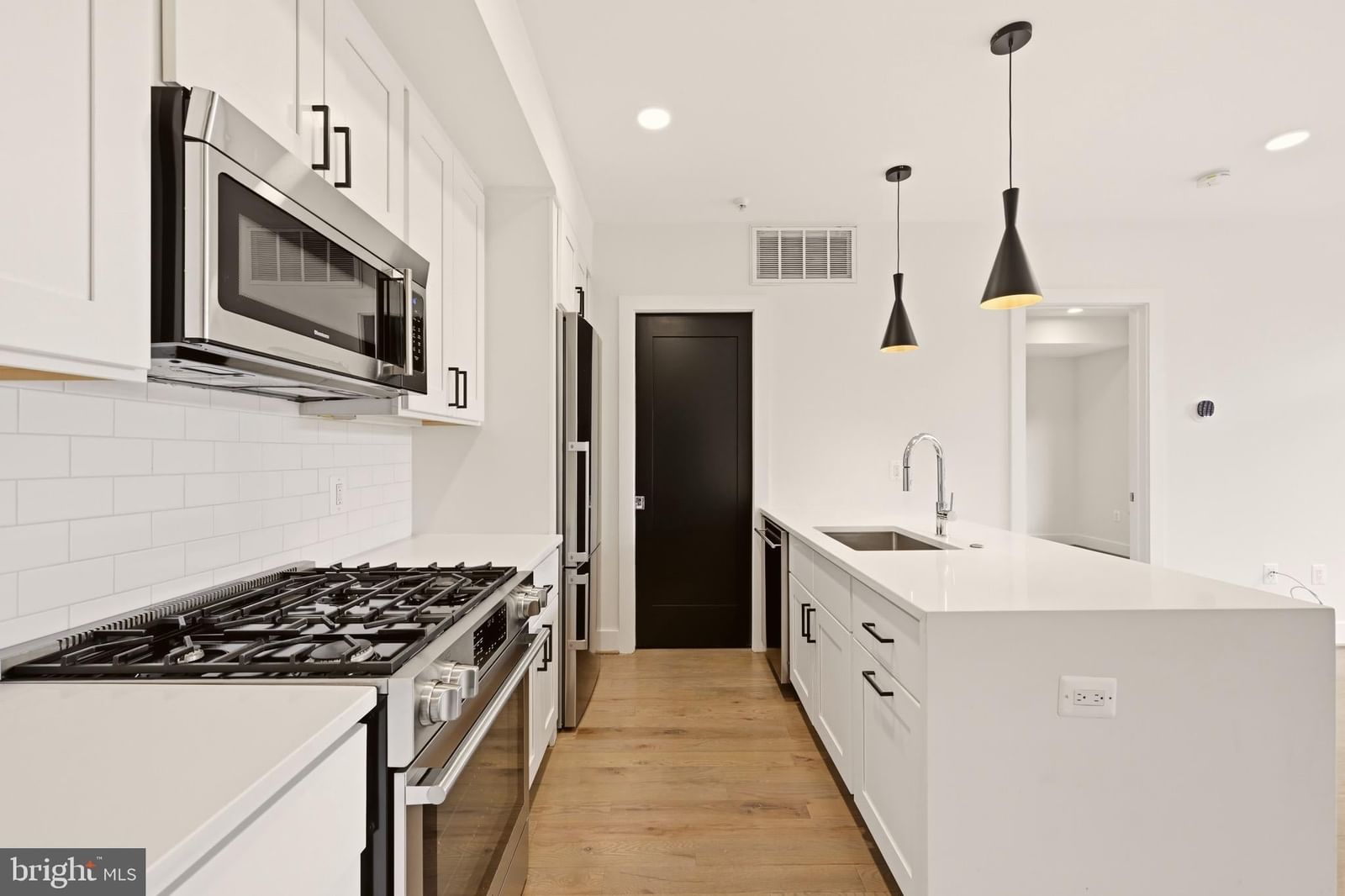 1508 F STREET NE #4 photograph