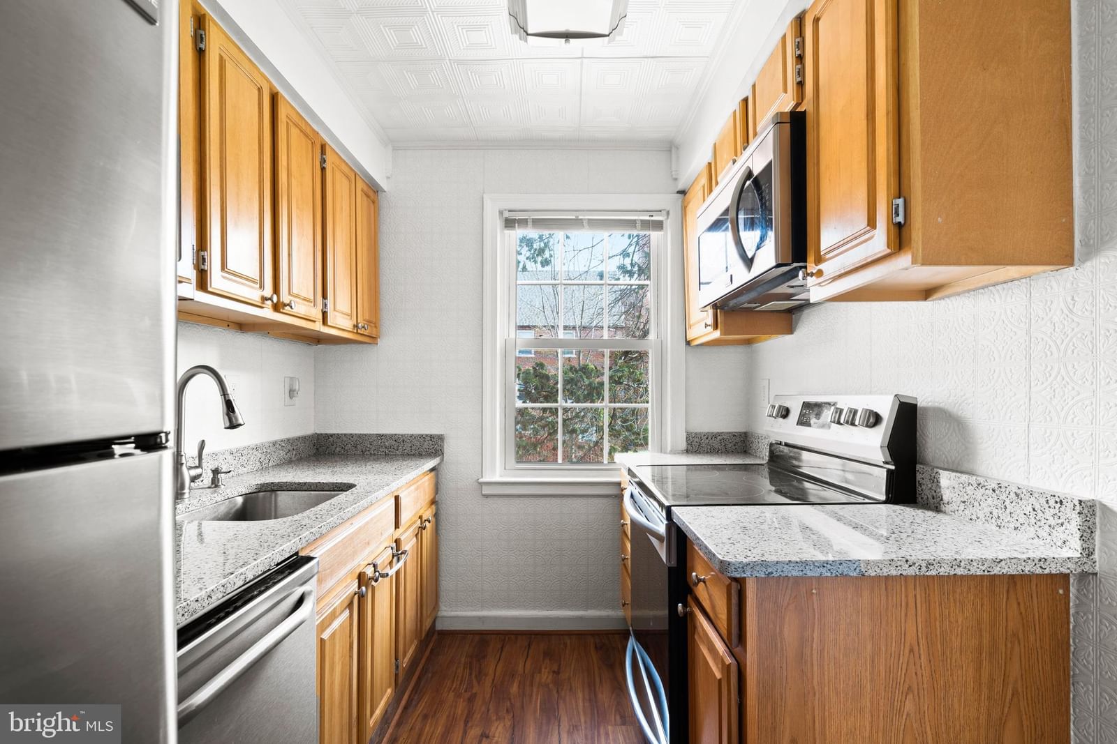 2124 SUITLAND TERRACE SE #202 photograph
