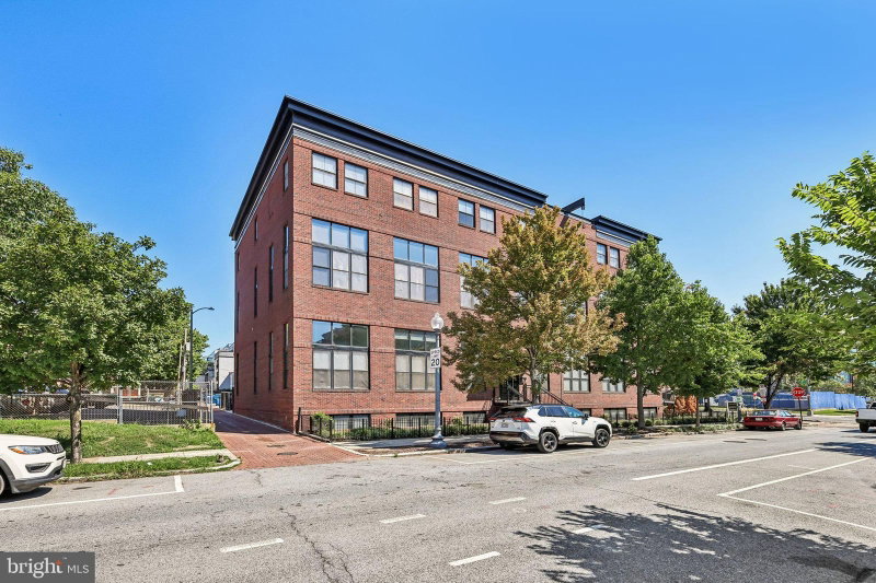 1111 W STREET NW Unit 12