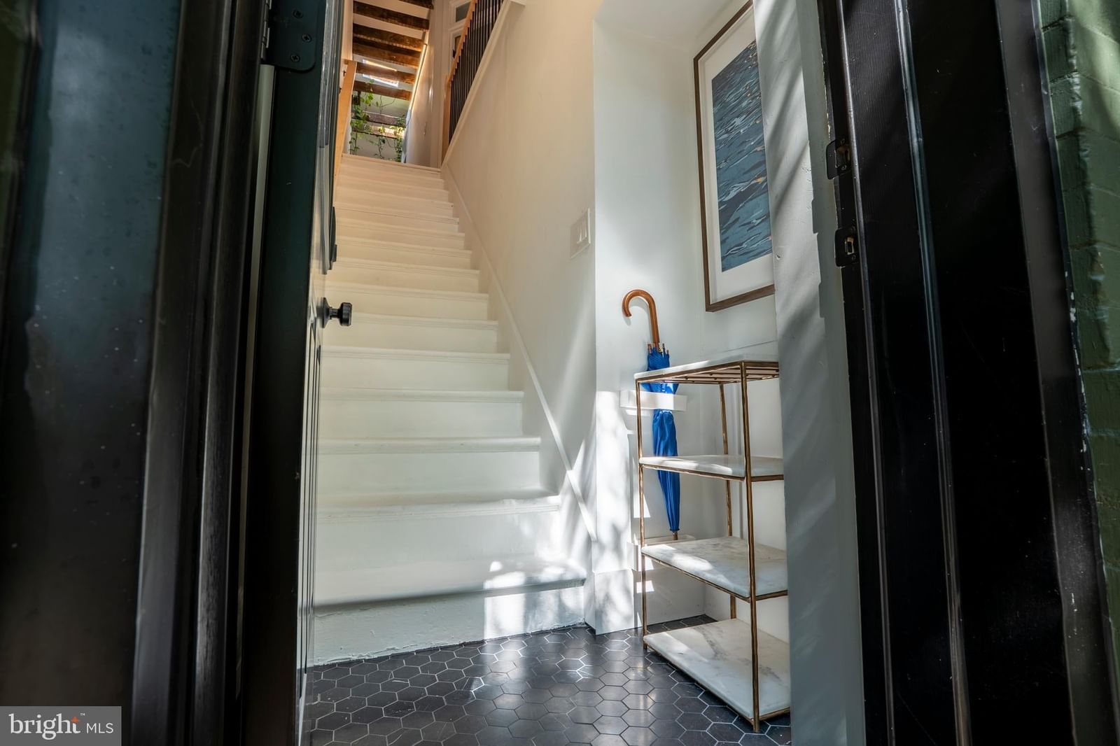 1375 MARYLAND AVENUE NE #L photograph