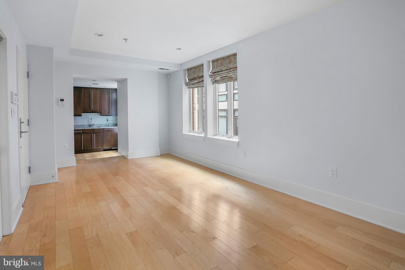 2818 CONNECTICUT AVENUE NW #14 photograph