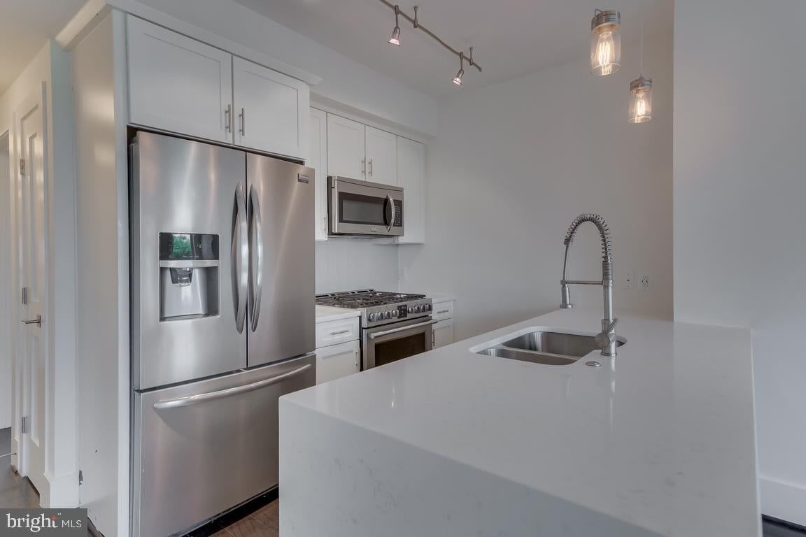 1451 GIRARD STREET NW #4 photograph