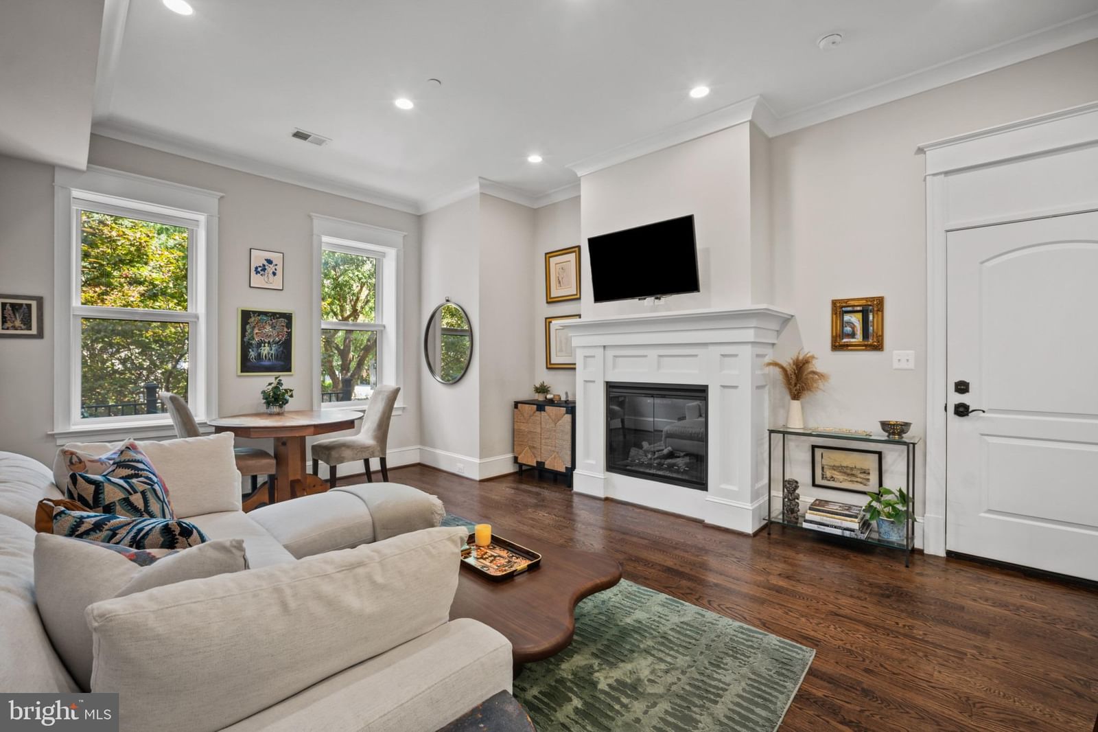 42 W STREET NW #1 photograph