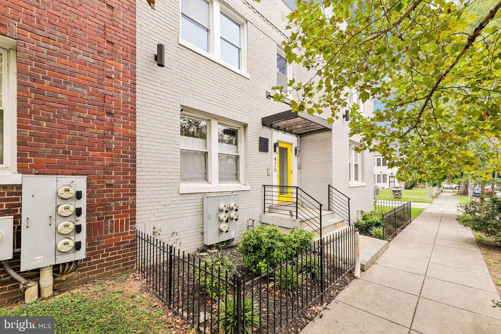 426 18TH ST NE #3 photograph