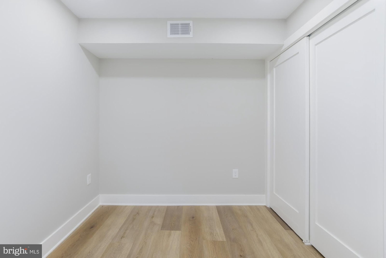 933 N STREET NW #B01 photograph
