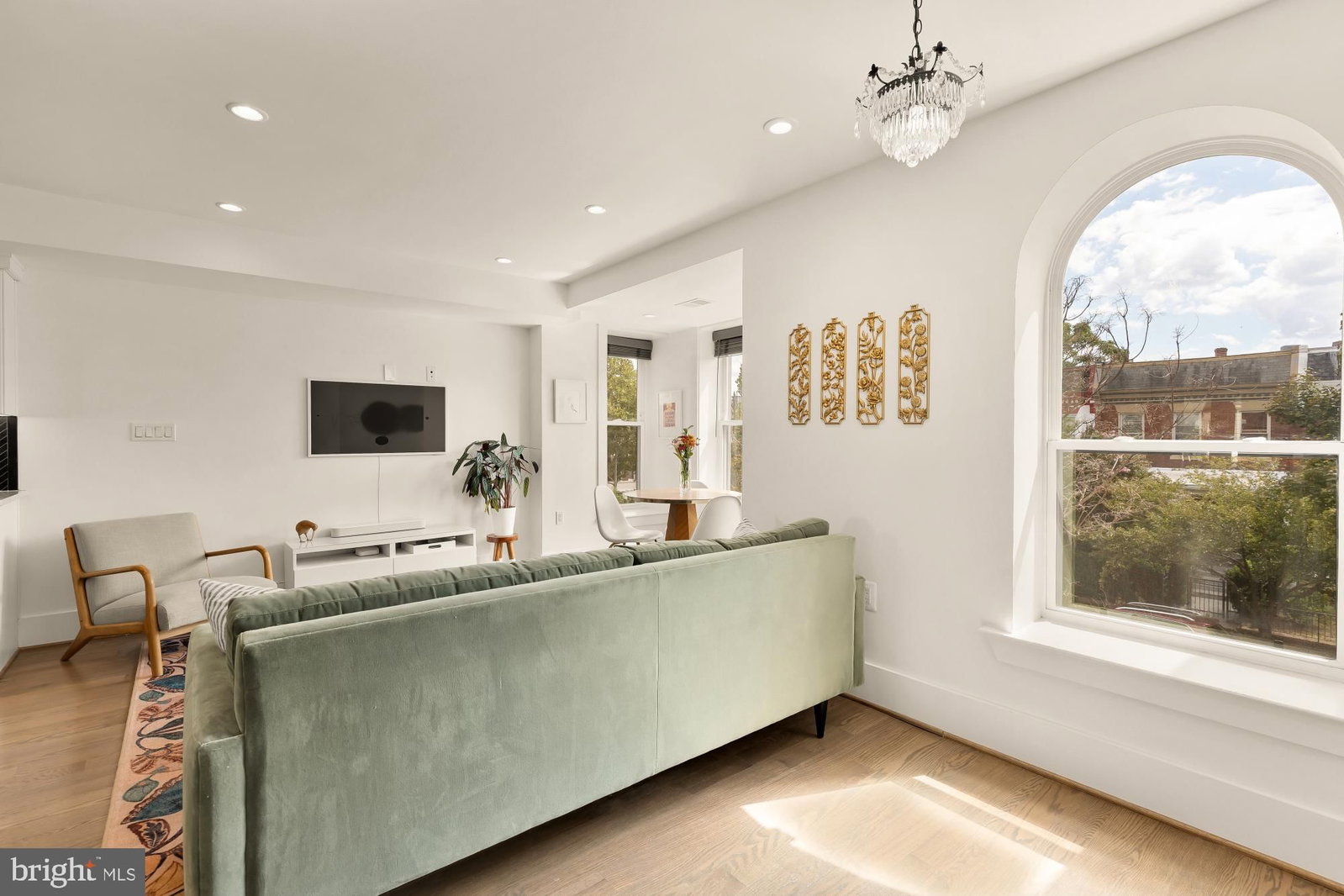 1343 NEWTON STREET NW #2 photograph