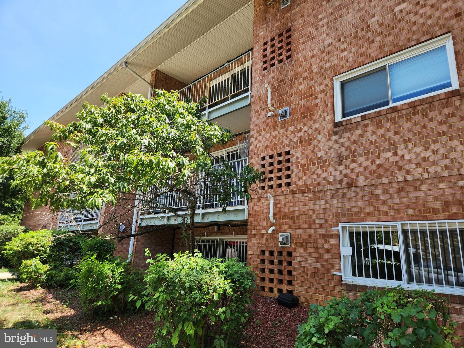 2845 DENVER STREET SE #T4 photograph