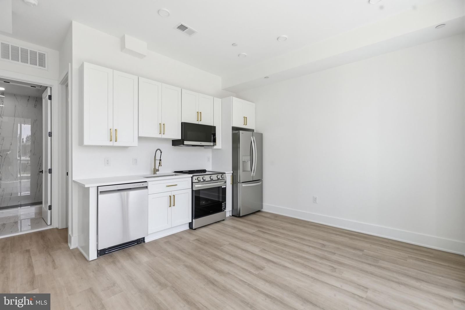 2105 M STREET NE #9 photograph