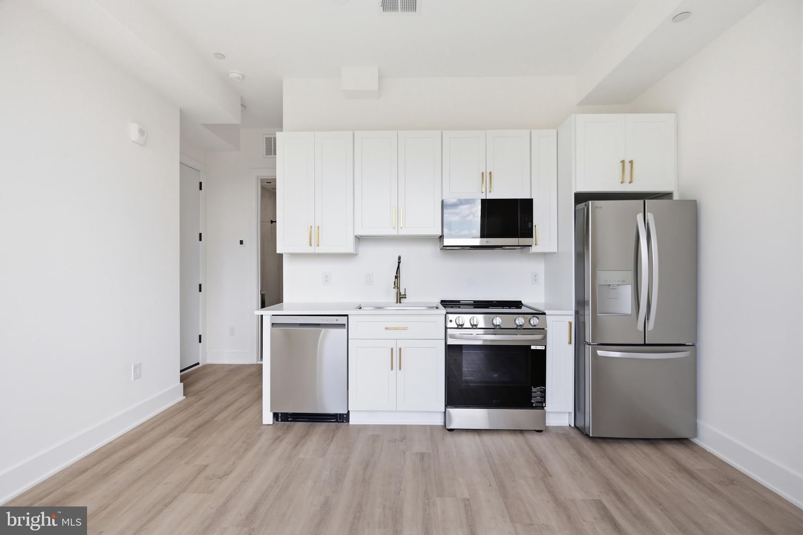 2105 M STREET NE #9 photograph