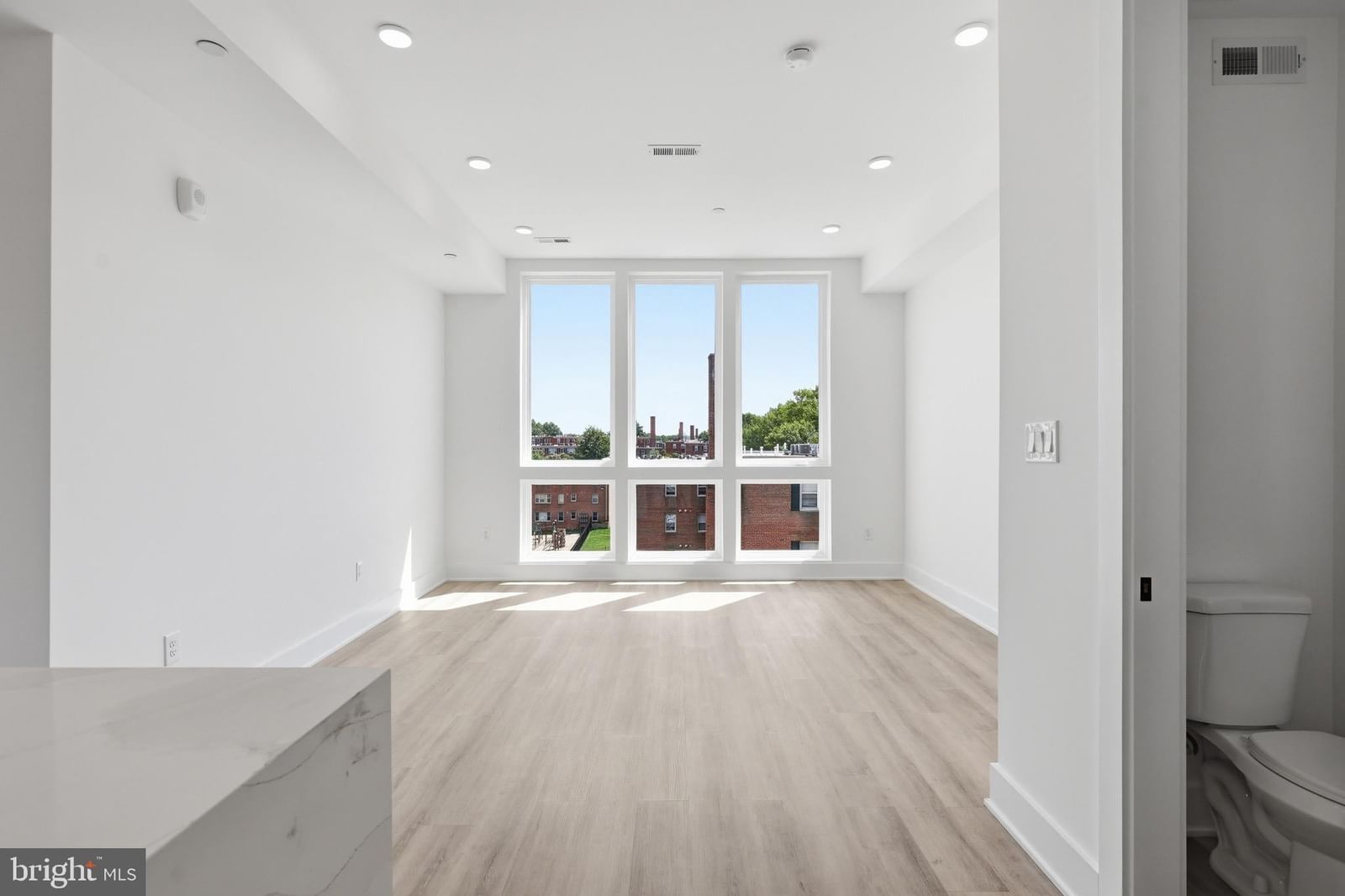 2105 M STREET NE #PH3 photograph
