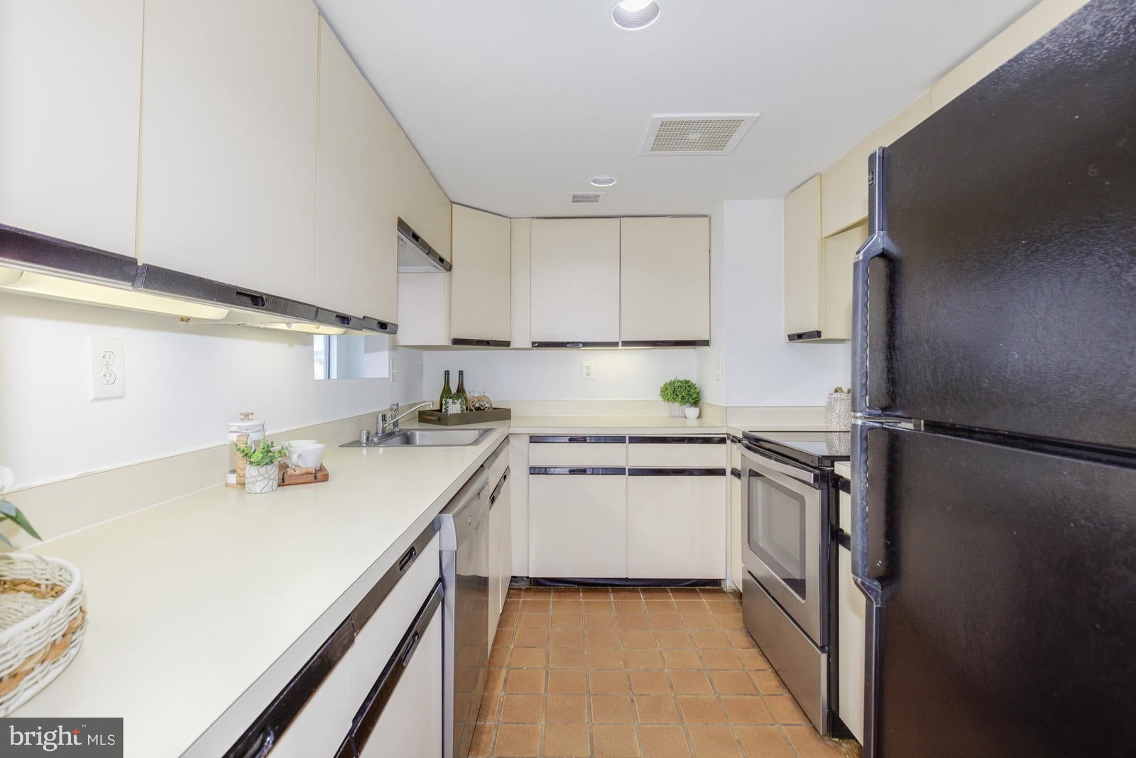 3 WASHINGTON CIRCLE NW #804 photograph
