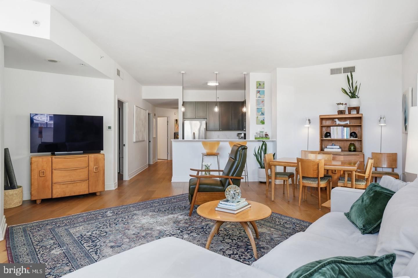 2120 VERMONT AVENUE NW #123 photograph