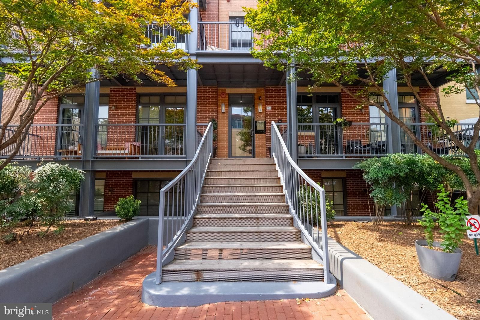 2412 17TH STREET NW #301 photograph