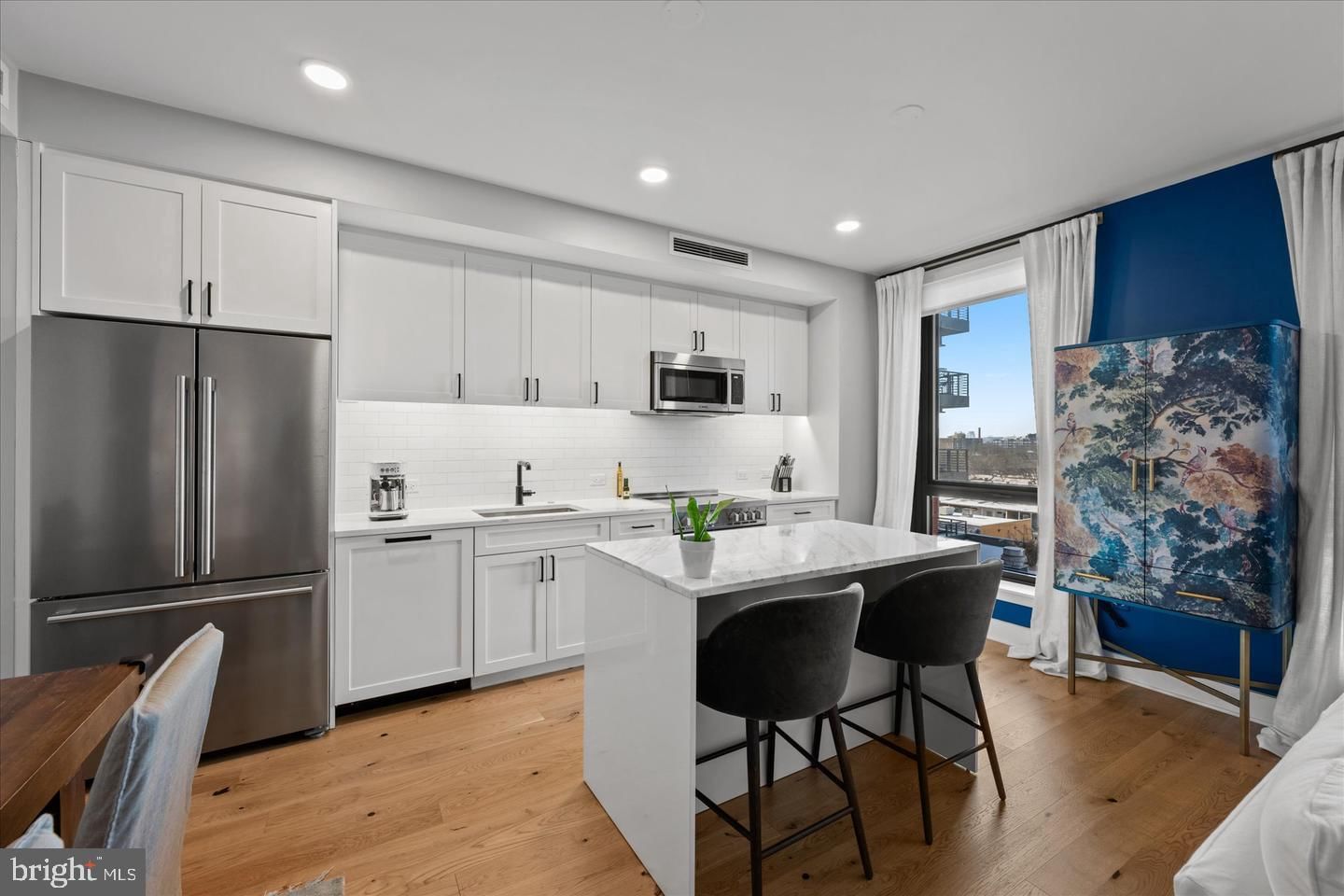 1211 VAN STREET SE #601 photograph