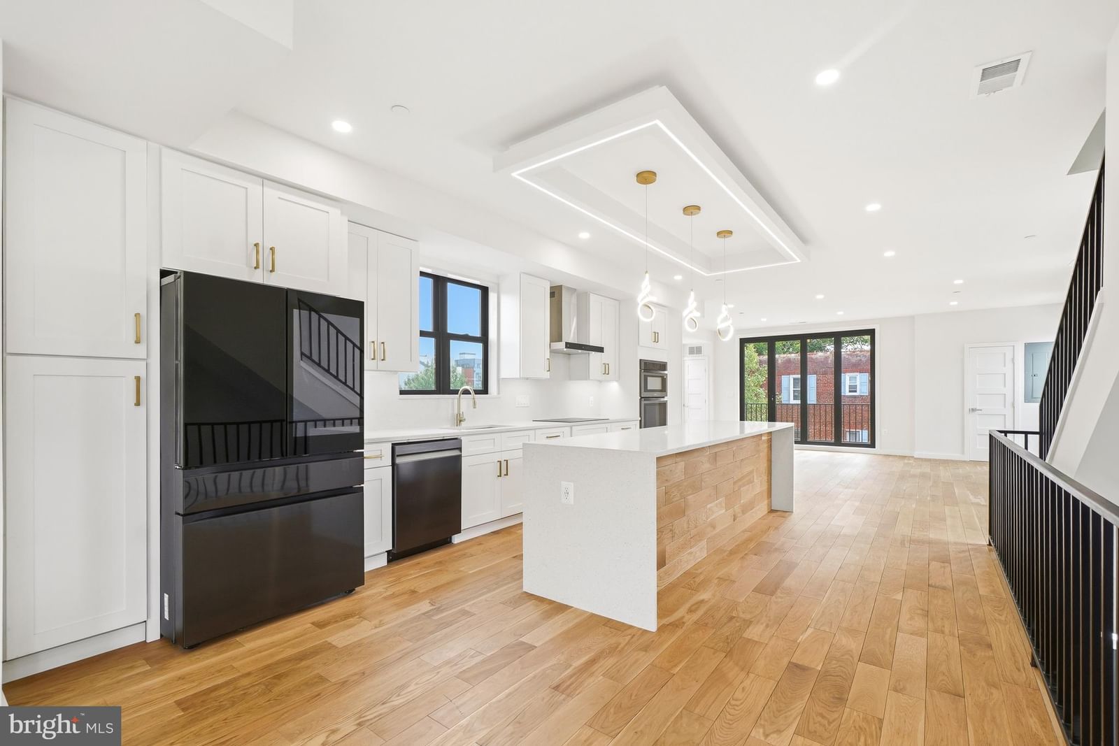 1516 LEVIS STREET NE #UNIT 1 photograph