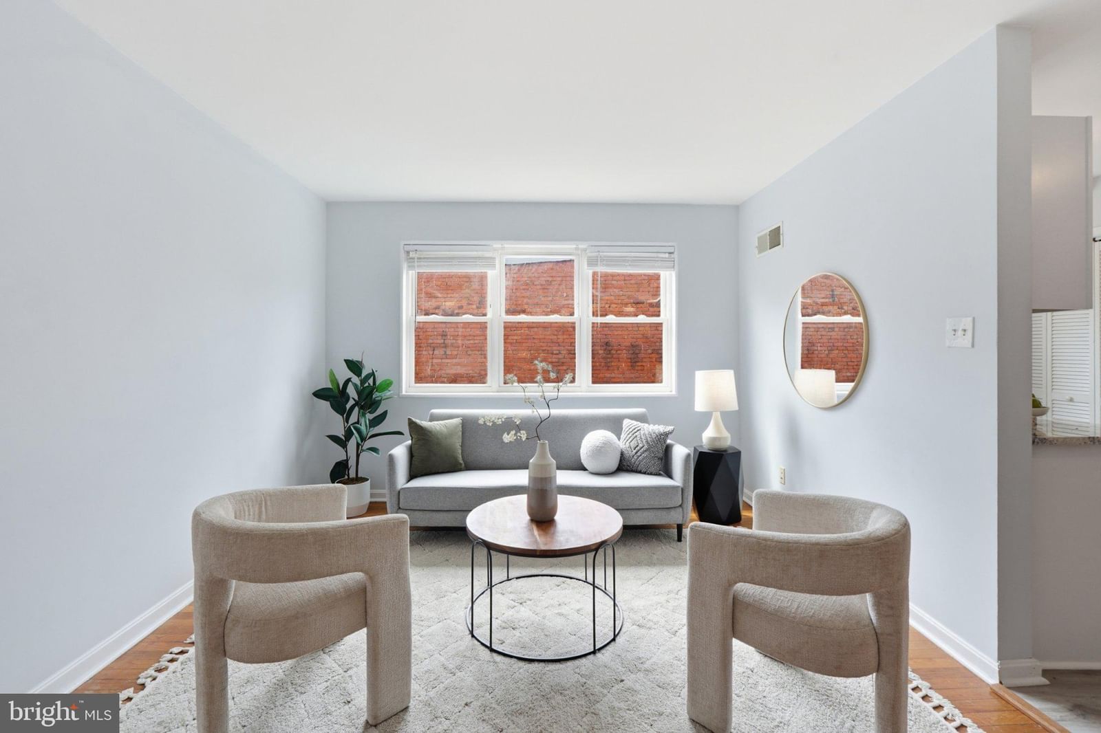 526 KENYON STREET NW #201 photograph