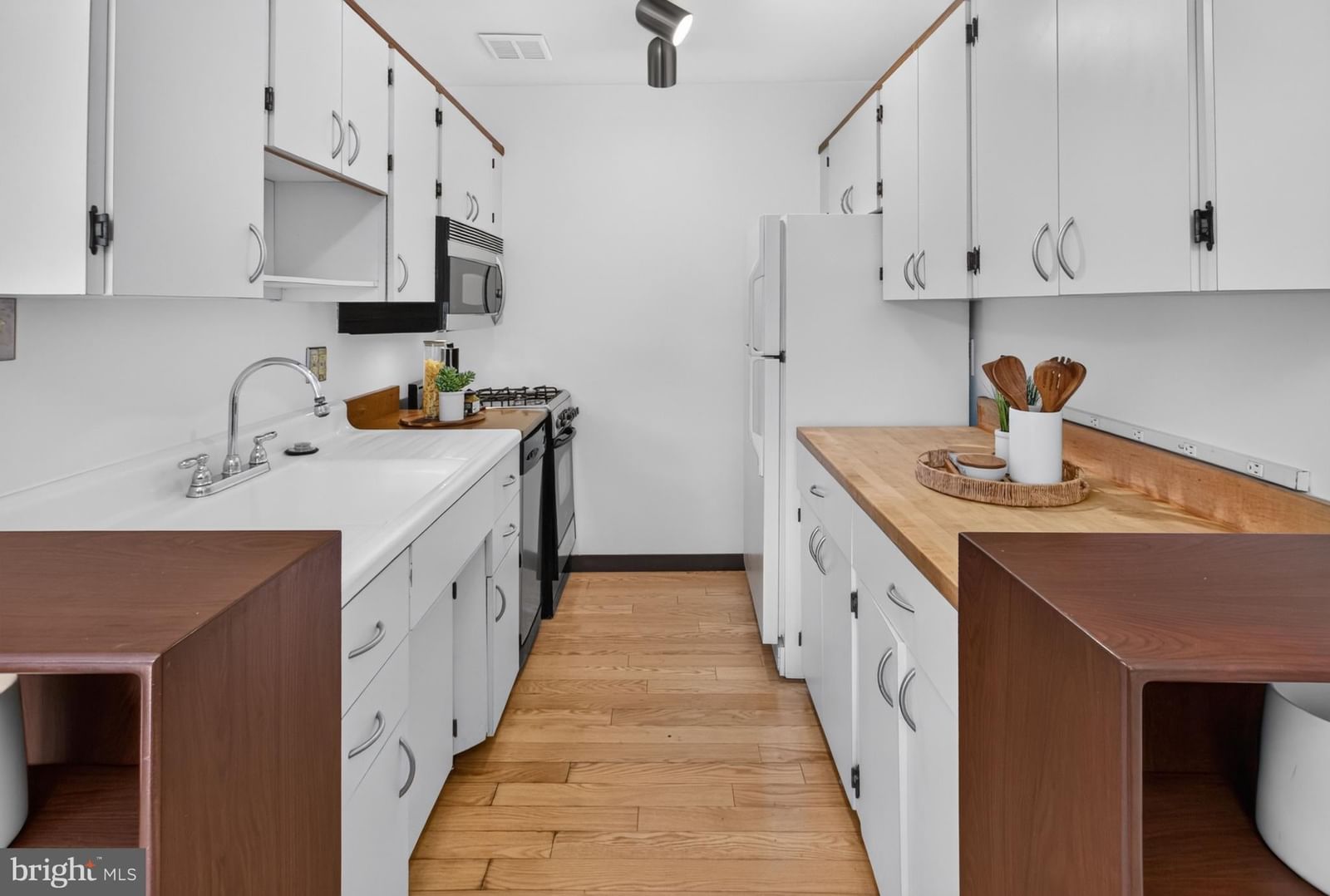 4114 DAVIS PLACE NW #104 photograph