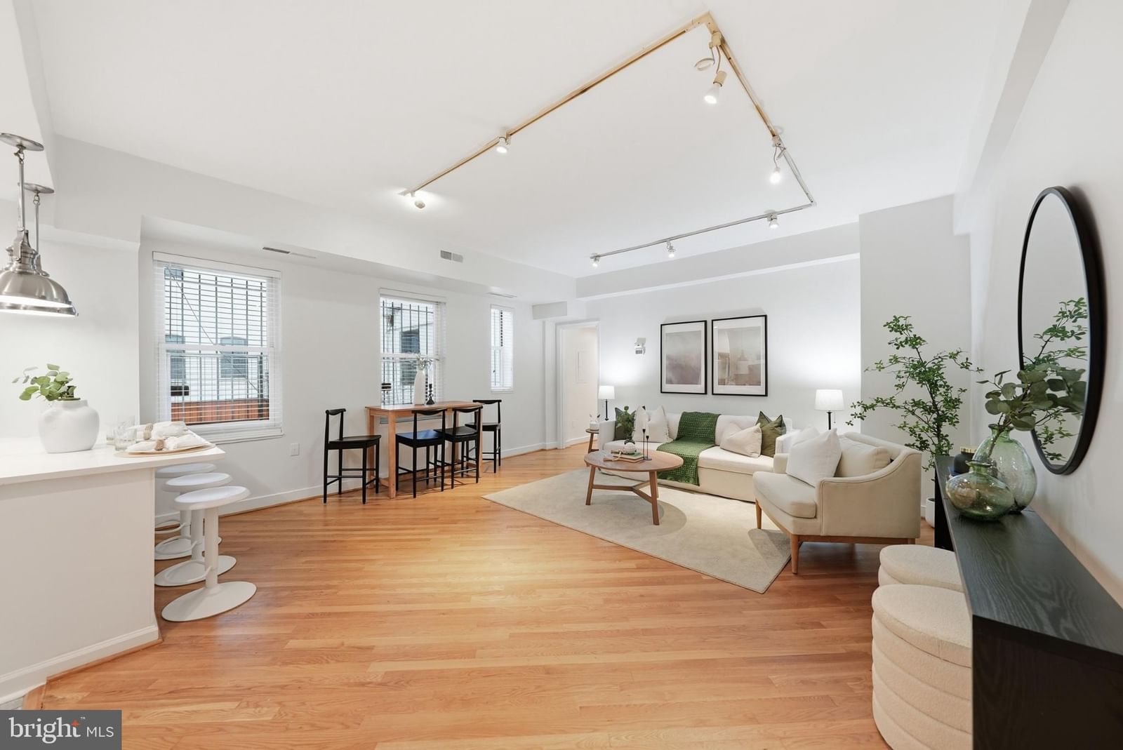 2127 CALIFORNIA STREET NW #107 photograph