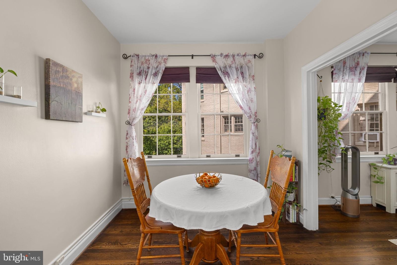 2737 DEVONSHIRE PLACE NW #322 photograph