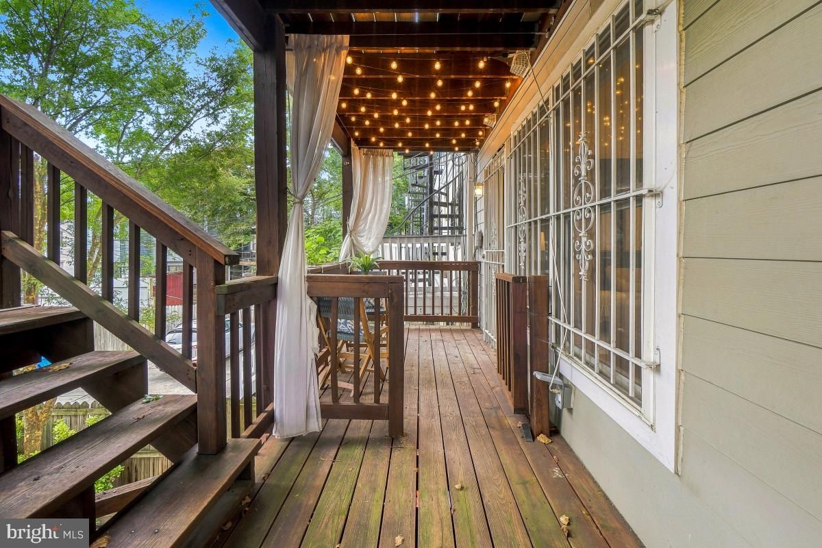 1519 CONSTITUTION AVENUE NE #202 photograph