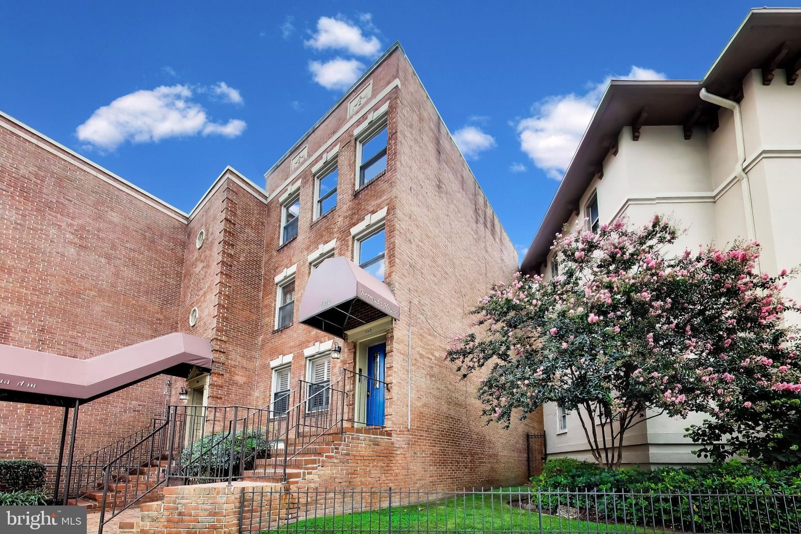 1912 T STREET NW #2 photograph