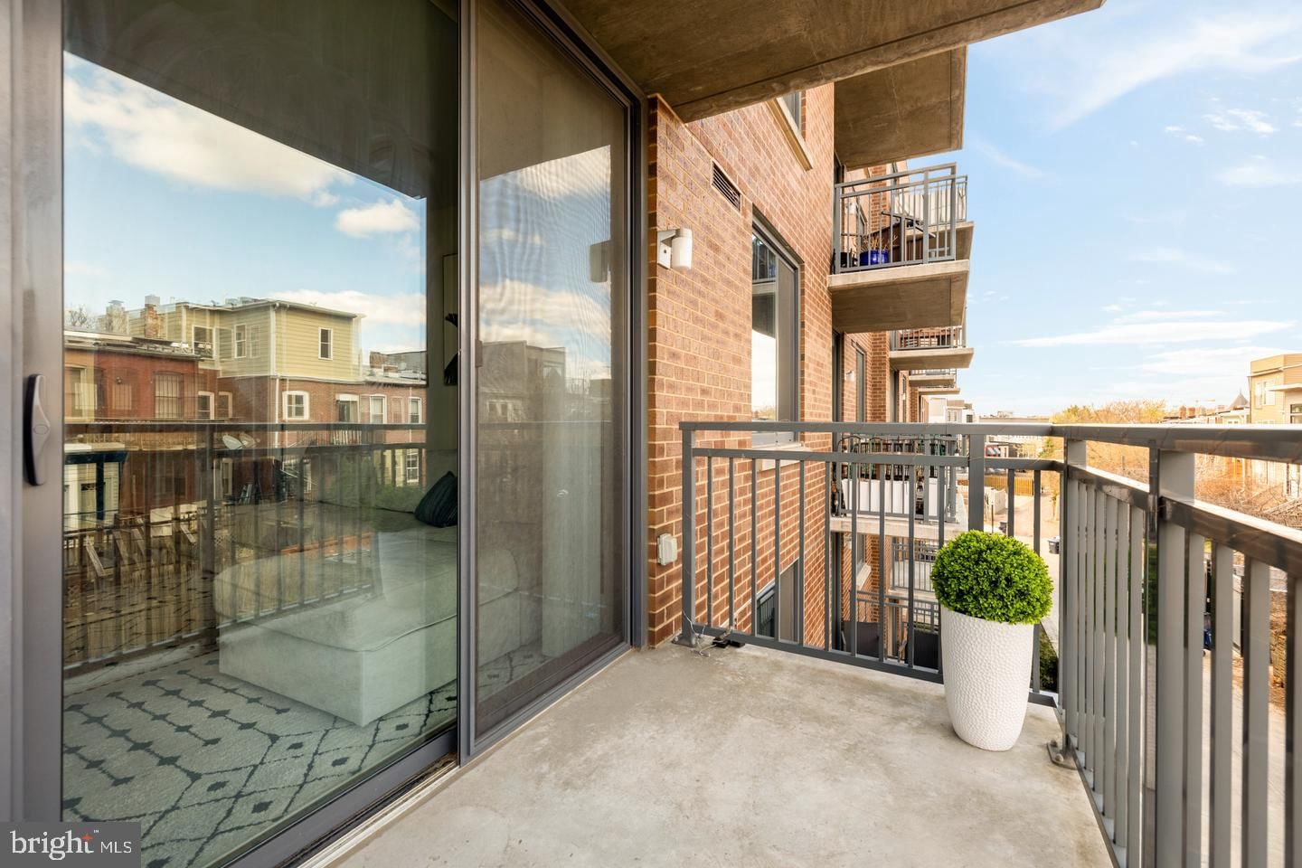 50 FLORIDA AVENUE NE #412 photograph