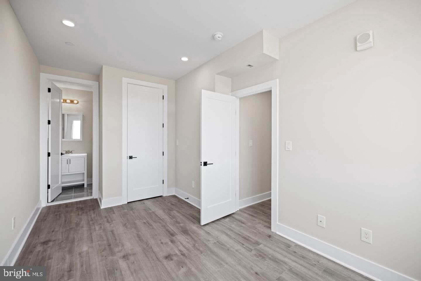 824 18TH STREET NE #304 photograph