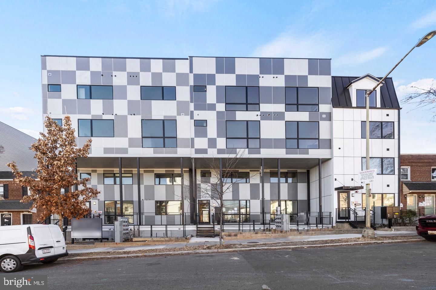 824 18TH STREET NE #304 photograph