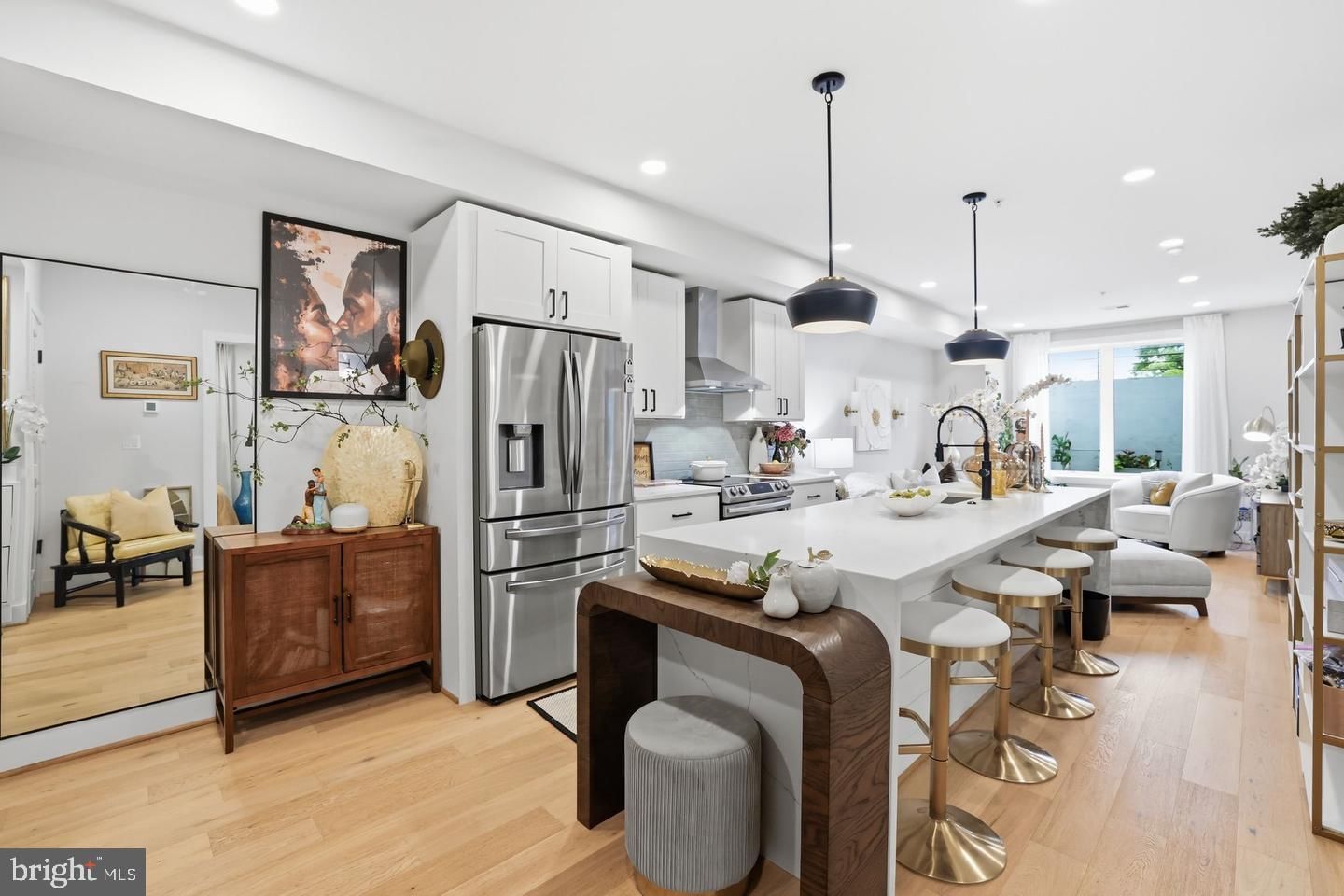 824 TAYLOR STREET NE #1 photograph