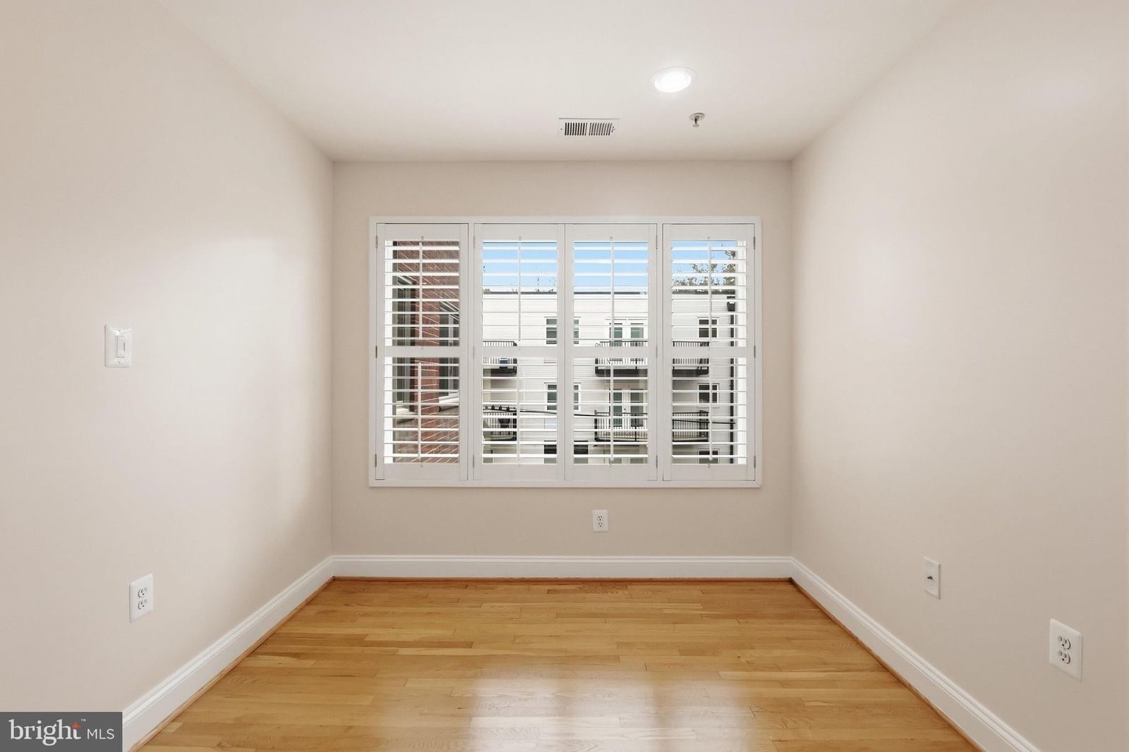 804 TAYLOR STREET NW #304 photograph