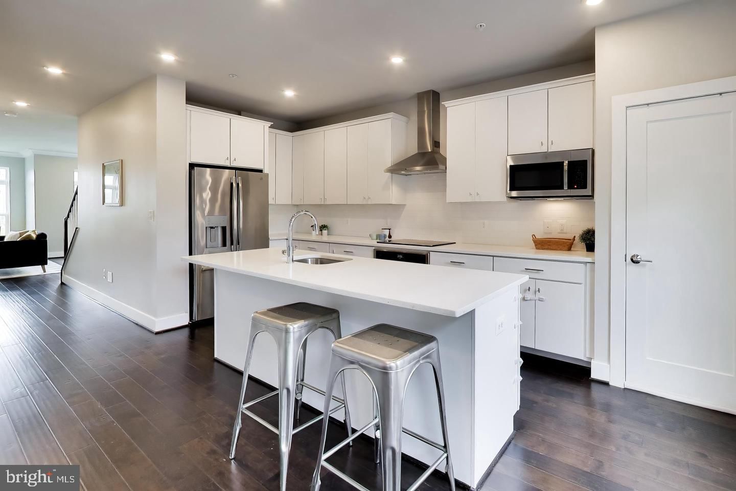 915 ELDER STREET NW #C photograph