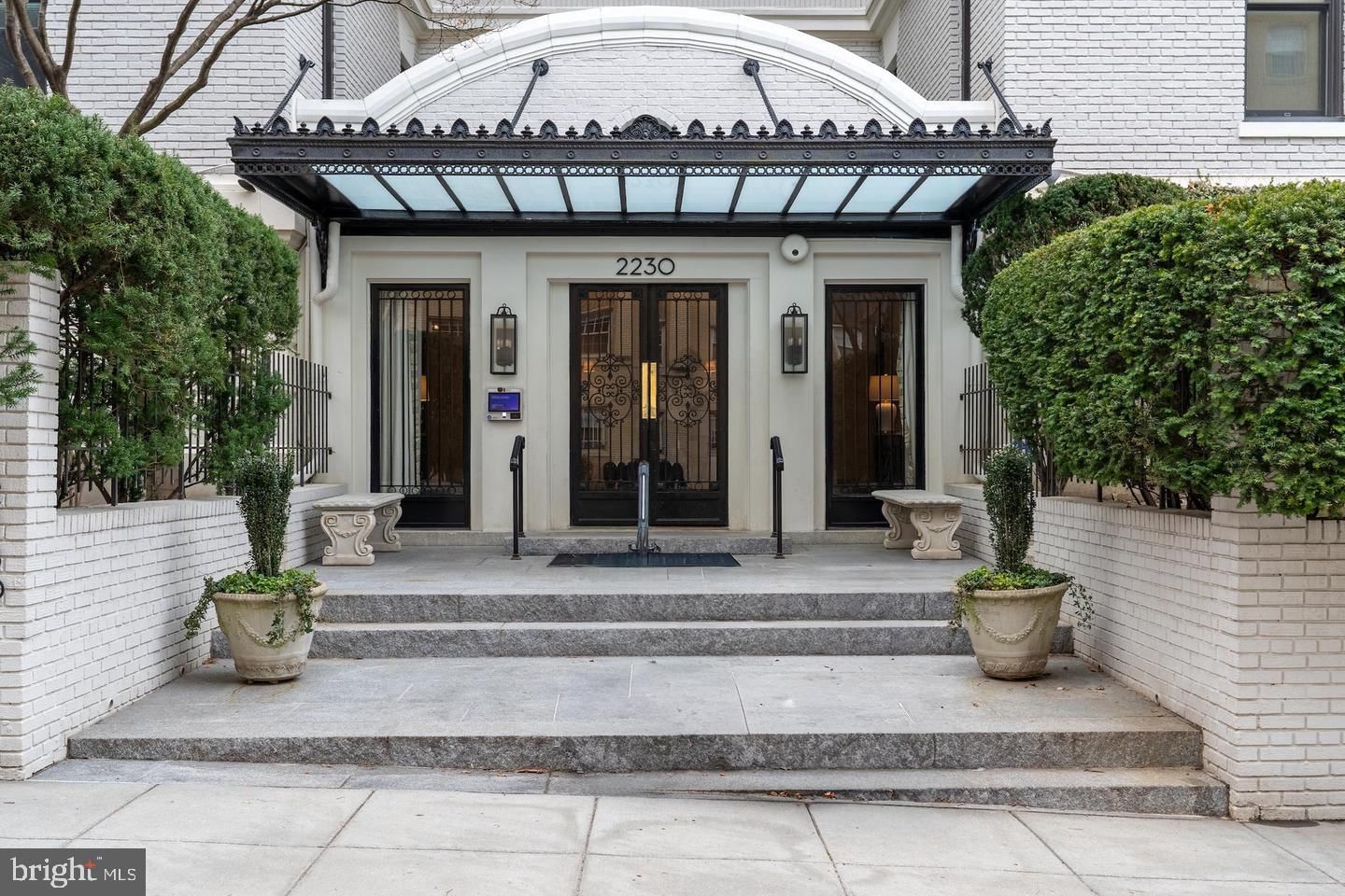 2230 CALIFORNIA STREET NW #3BE photograph