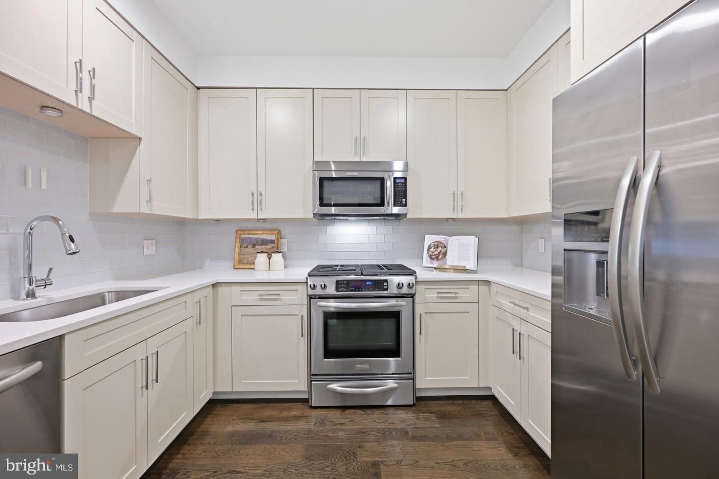 1696 LANIER PLACE NW #3 photograph