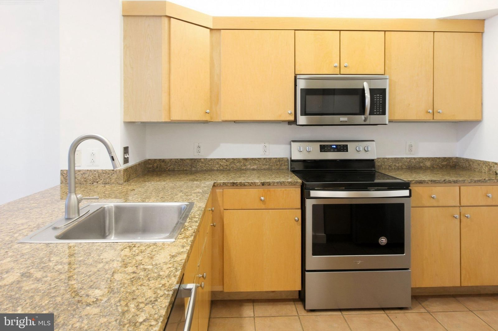 616 NW E STREET NW #721 photograph