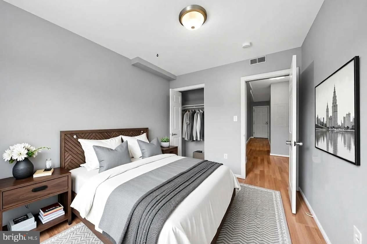 1310 CONGRESS STREET SE #302 photograph