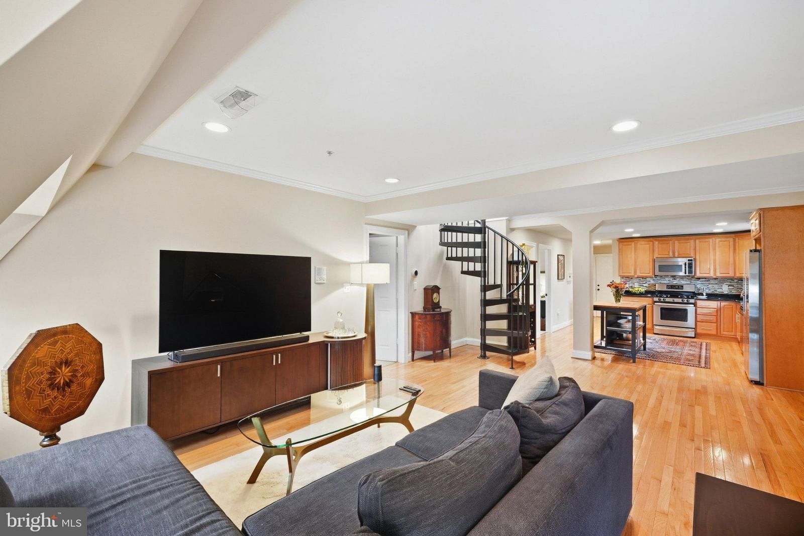 425 M STREET NW #J photograph
