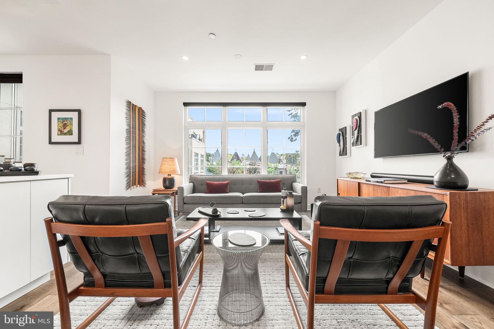 150 V STREET NW #V205 photograph