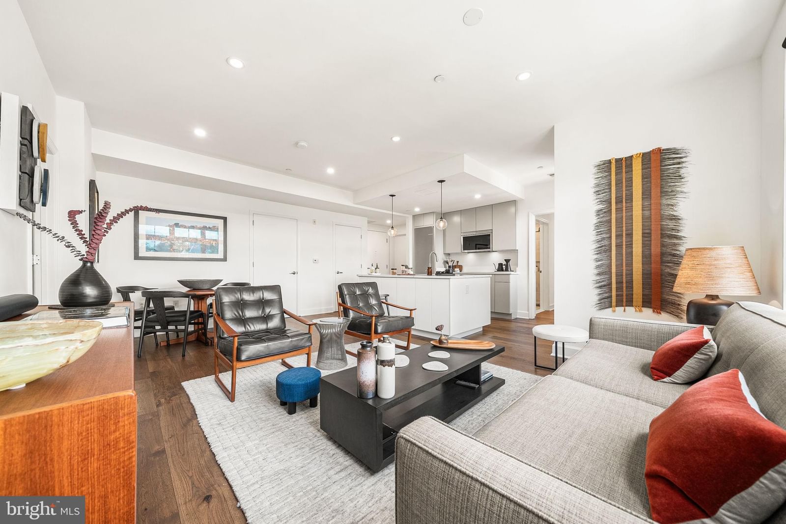 150 V STREET NW #V205 photograph