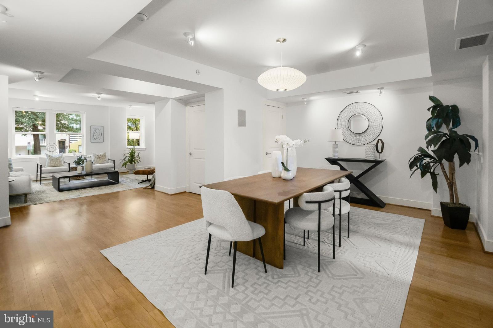 1425 RHODE ISLAND AVENUE NW #12 photograph
