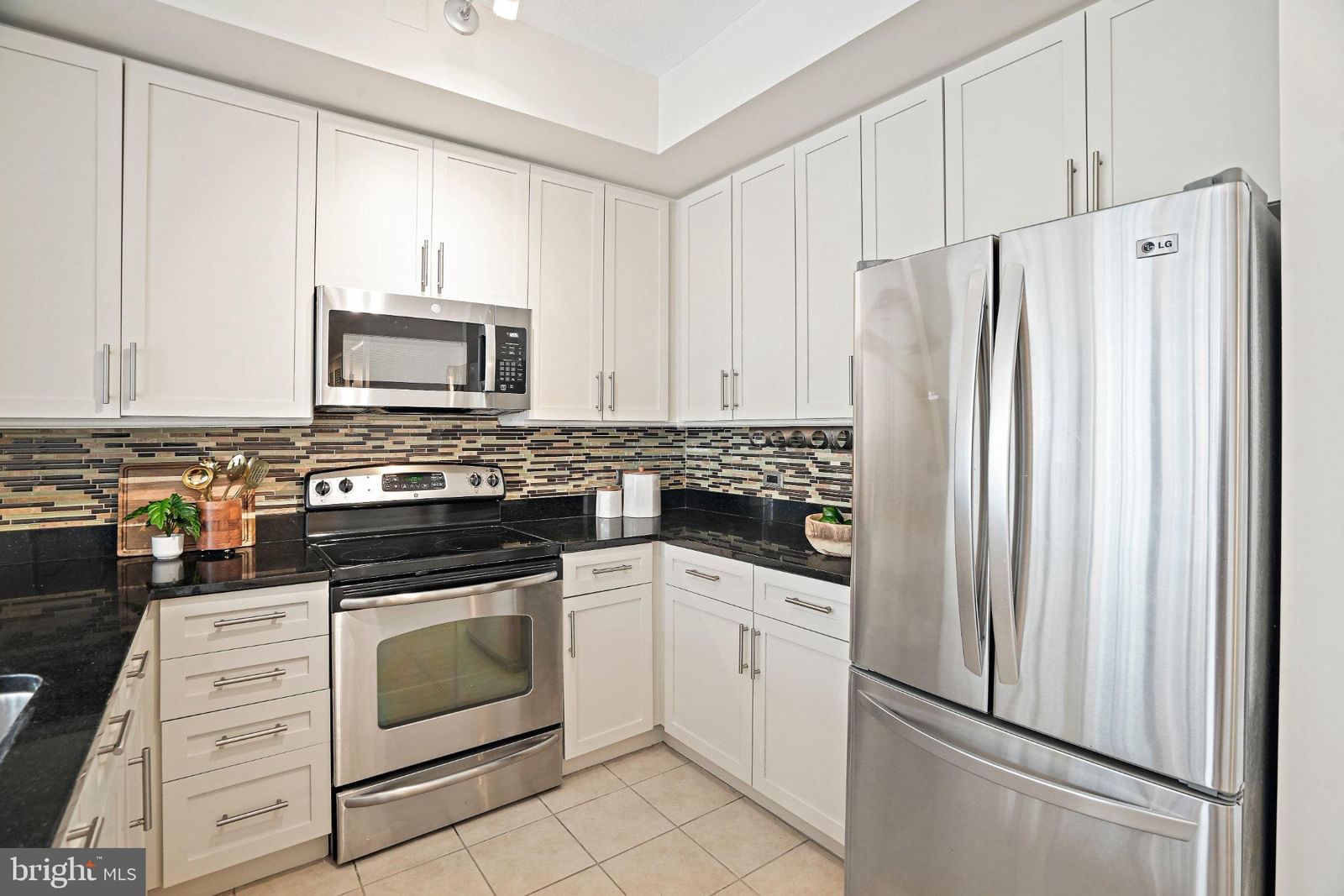 437 NEW YORK AVENUE NW #802 photograph