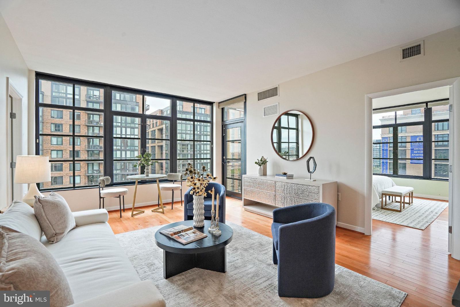 437 NEW YORK AVENUE NW #802 photograph