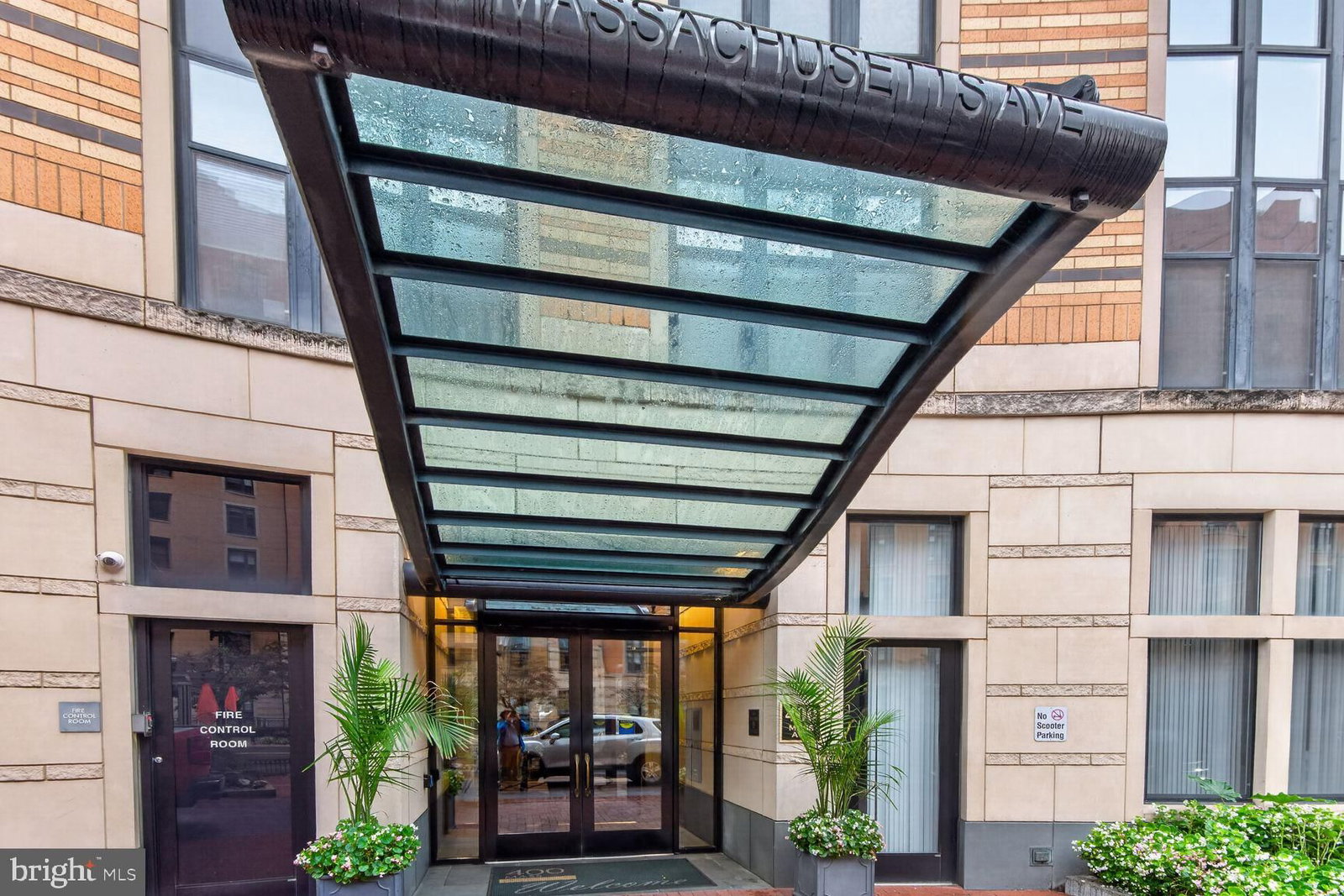 400 MASSACHUSETTS AVENUE NW #505 photograph