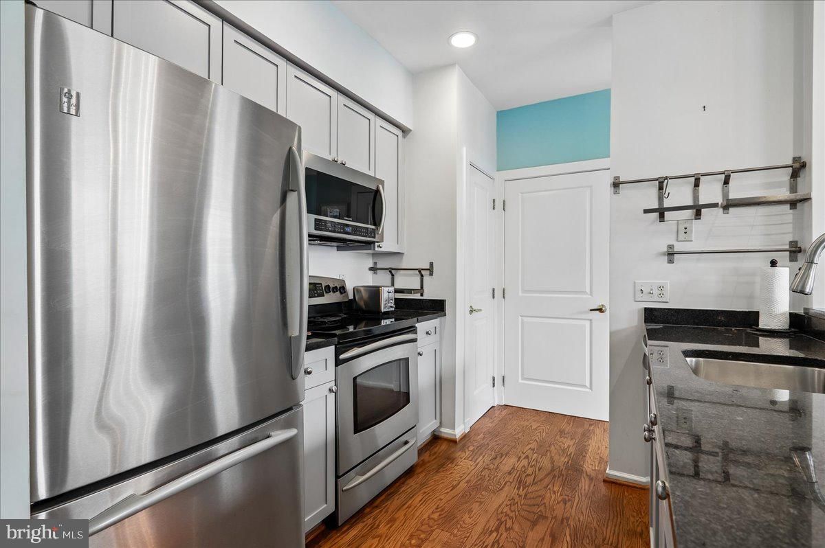 343 CEDAR STREET NW #316 photograph