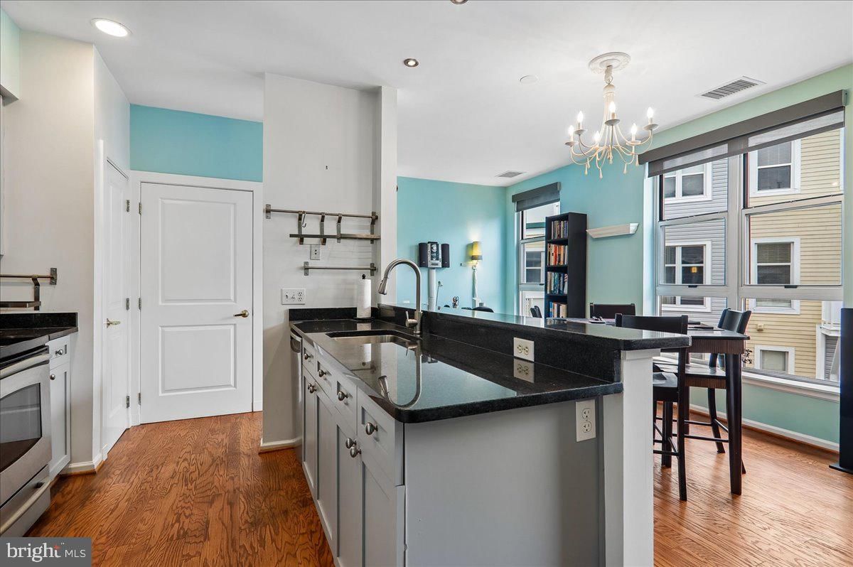 343 CEDAR STREET NW #316 photograph
