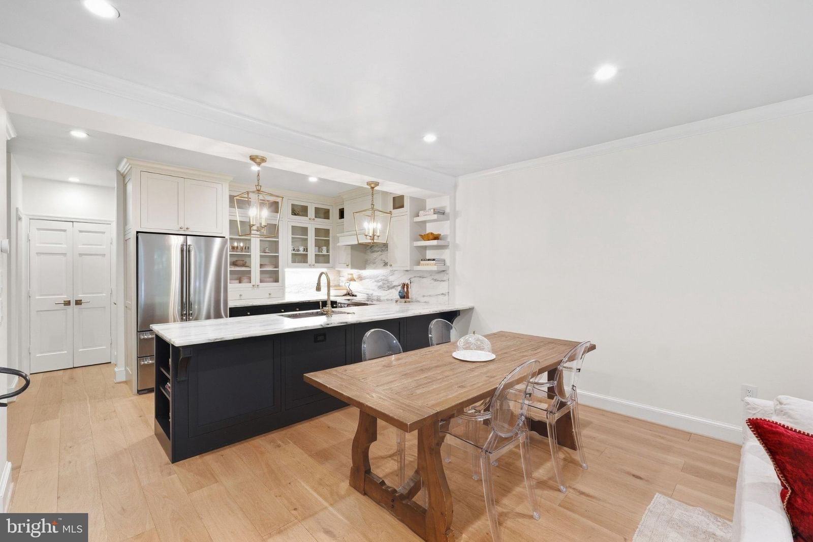 3249 SUTTON PLACE NW #C photograph