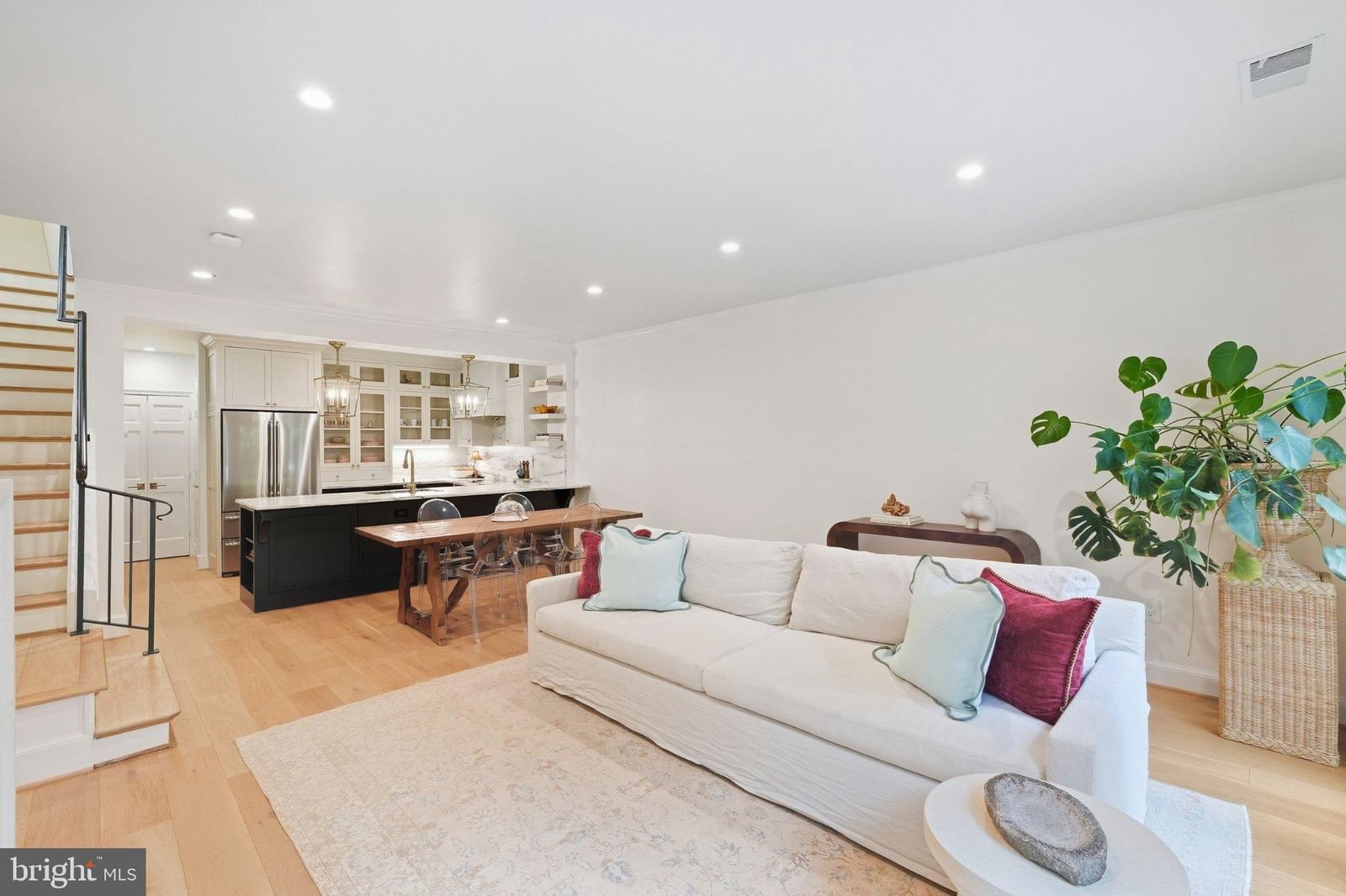 3249 SUTTON PLACE NW #C photograph