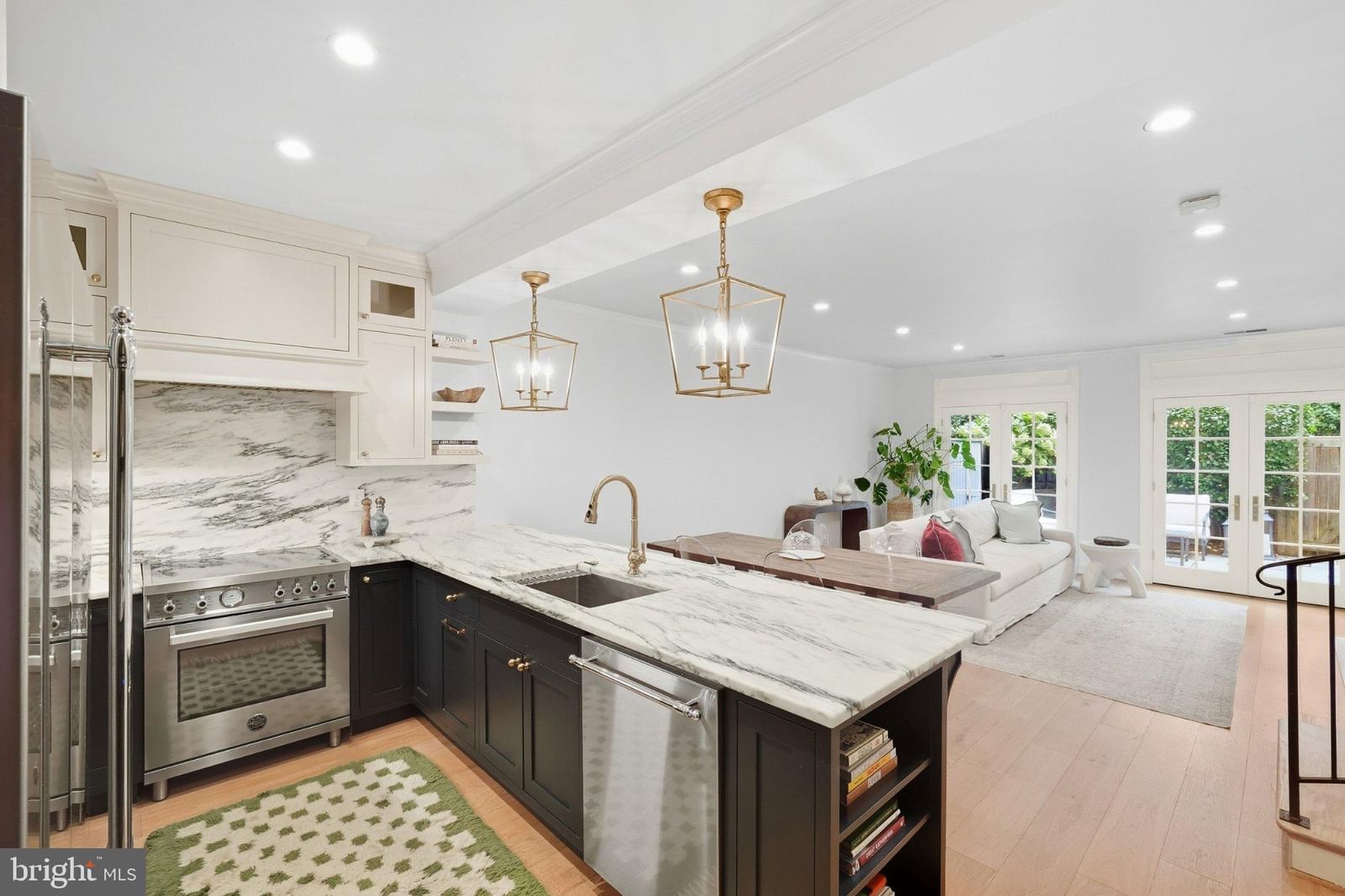 3249 SUTTON PLACE NW #C photograph